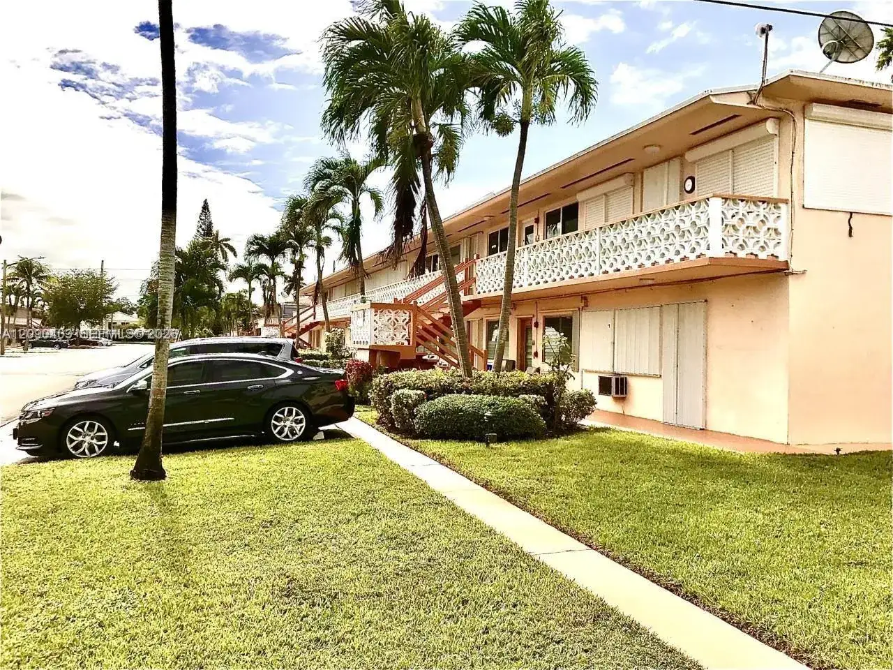 920 SW 11th Ave # 9D, Hallandale Beach FL 33009 photo 2