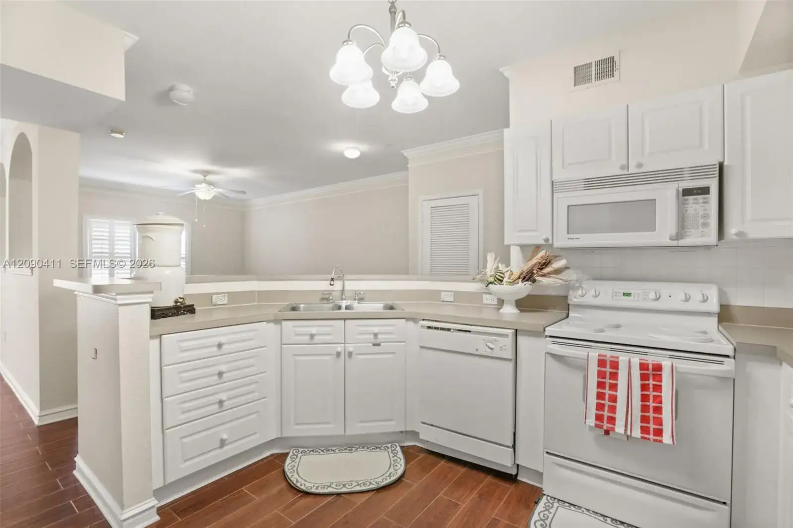 211 Longview # 102, Kissimmee FL 34747 photo 4