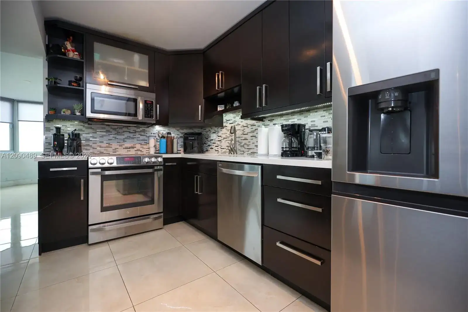 7135 Collins Ave # 735, Miami Beach FL 33141 photo 2