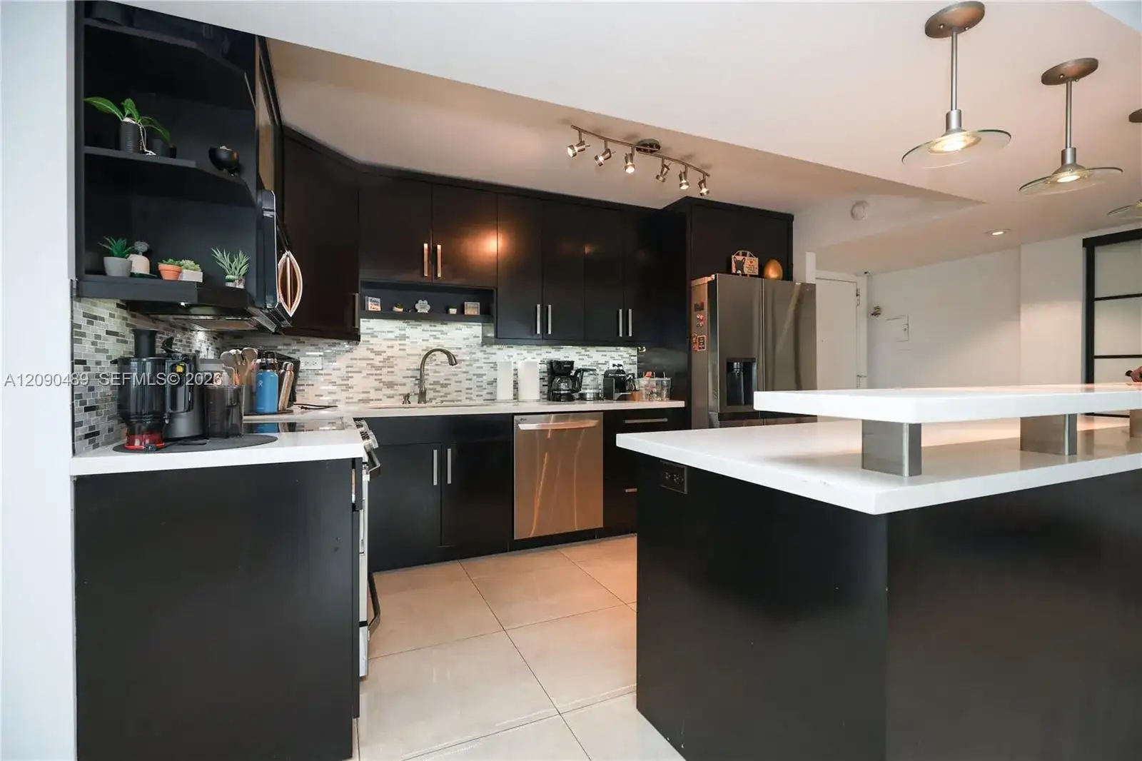 7135 Collins Ave # 735, Miami Beach FL 33141 photo 3