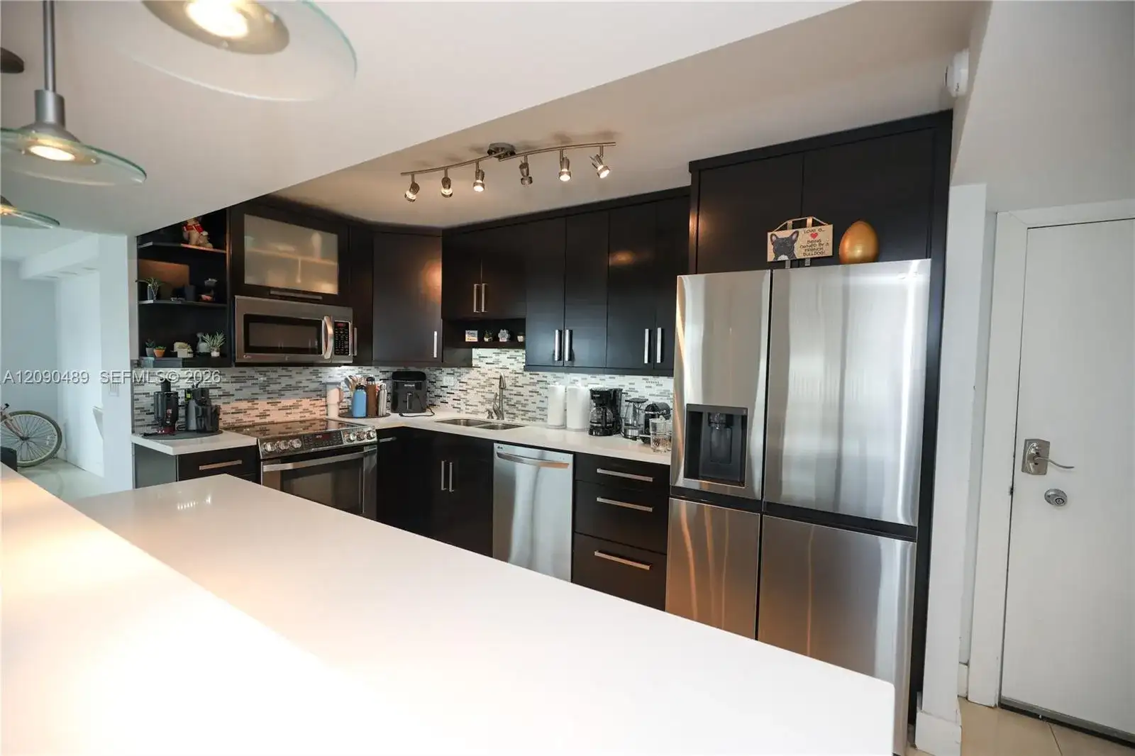 7135 Collins Ave # 735, Miami Beach FL 33141 photo 4