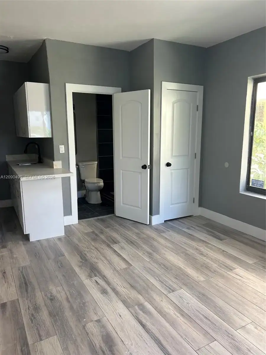 7734 Byron Ave # 7, Miami Beach FL 33141 photo 4
