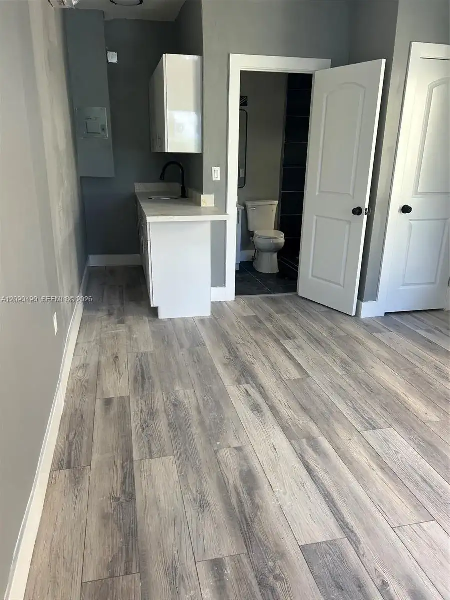 7734 Byron Ave # 7, Miami Beach FL 33141 photo 5