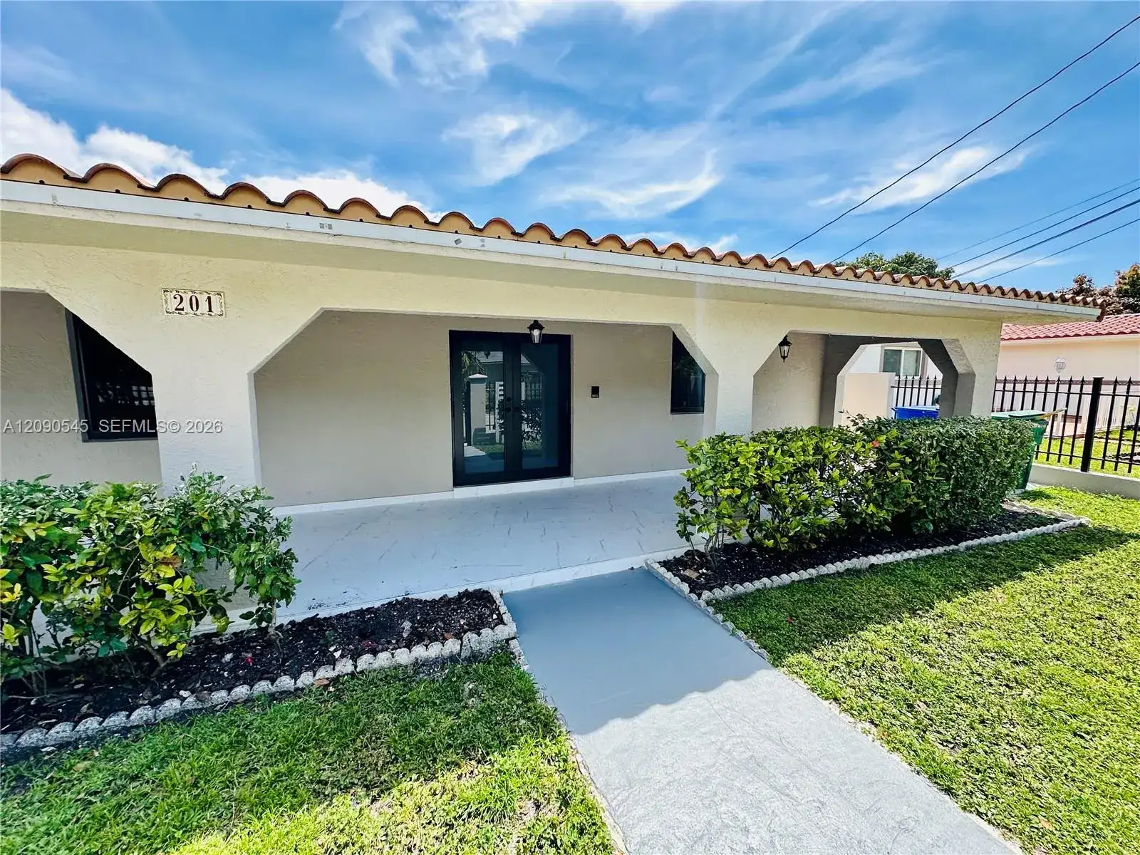 201 SW 40th Ave, Miami FL 33134 photo 2