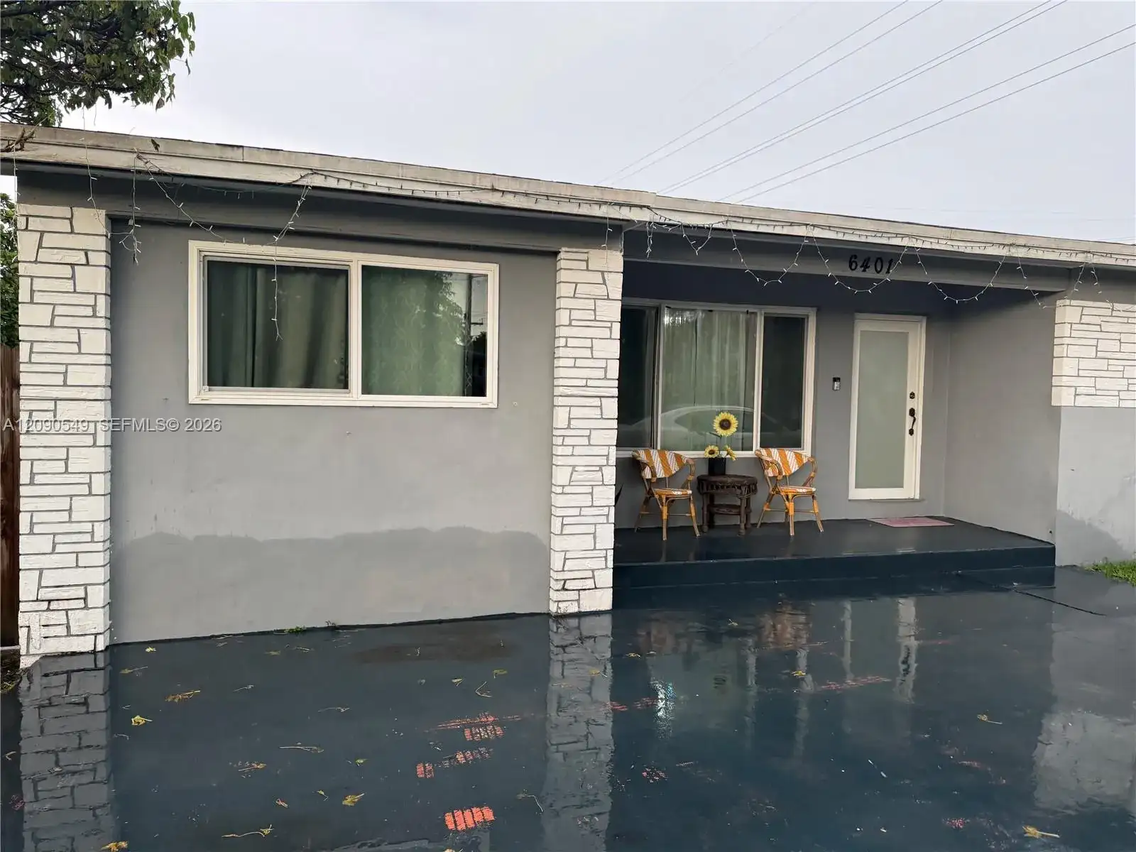 6401 Dewey St, Hollywood FL 33023 photo 2