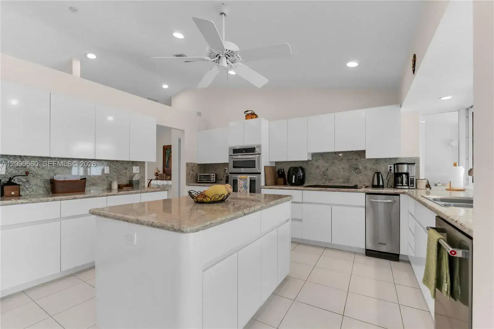 7915 SW 155th St, Palmetto Bay FL 33157 photo 3