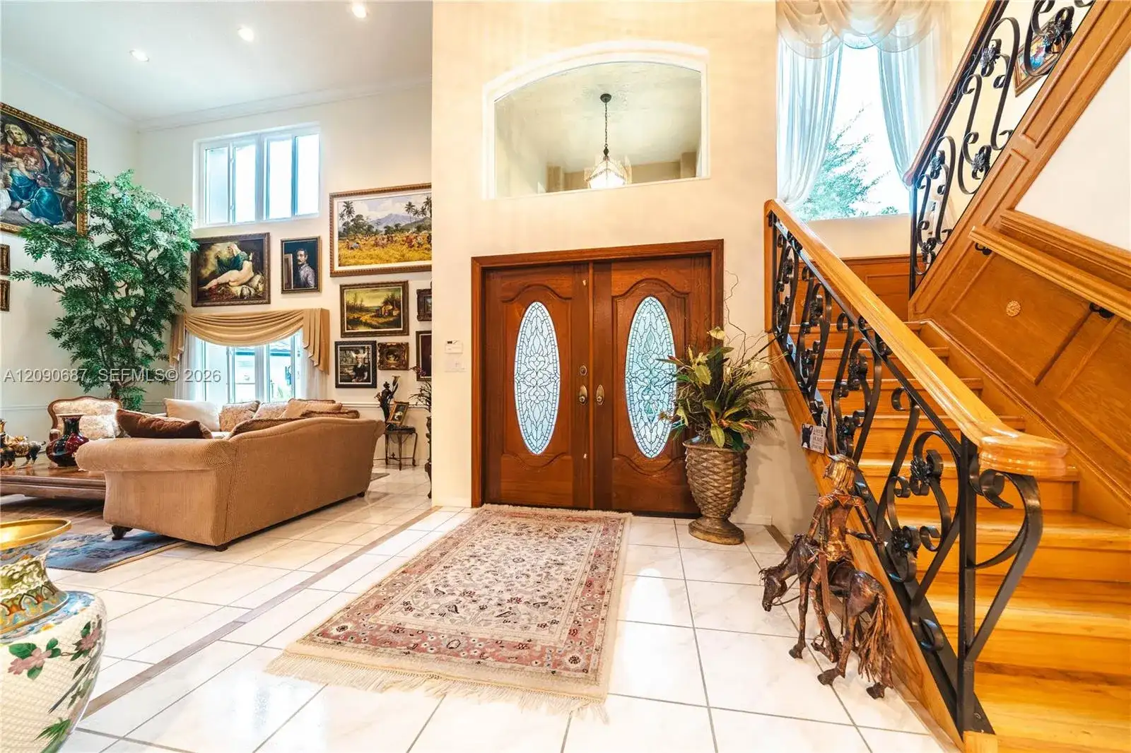 15935 NW 82nd Ct, Miami Lakes FL 33016 photo 2