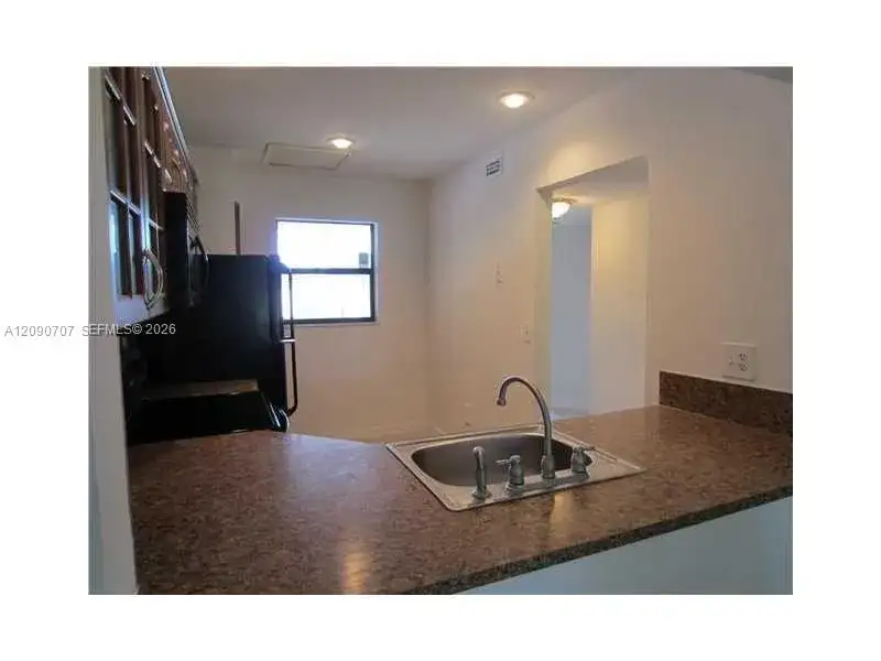 862 NE 209 ST # 202, Miami FL 33179 photo 3