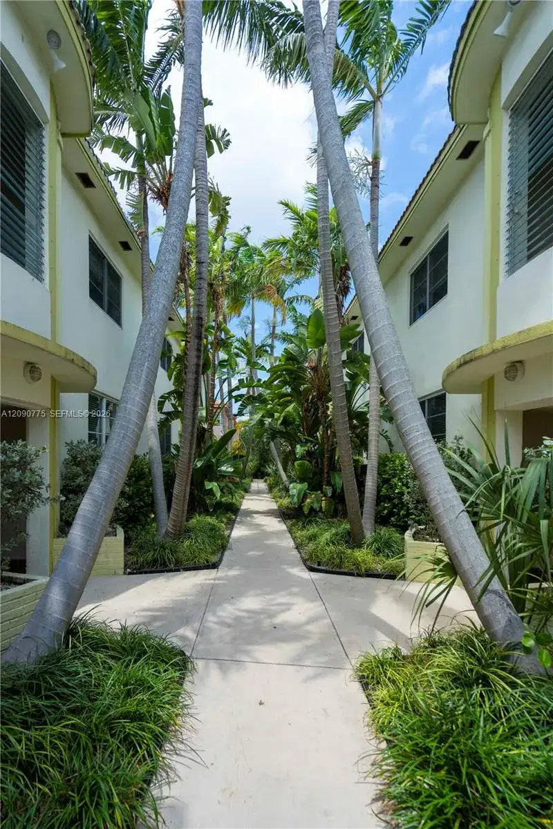 1007 Bay Dr # 203, Miami Beach FL 33141 photo 2