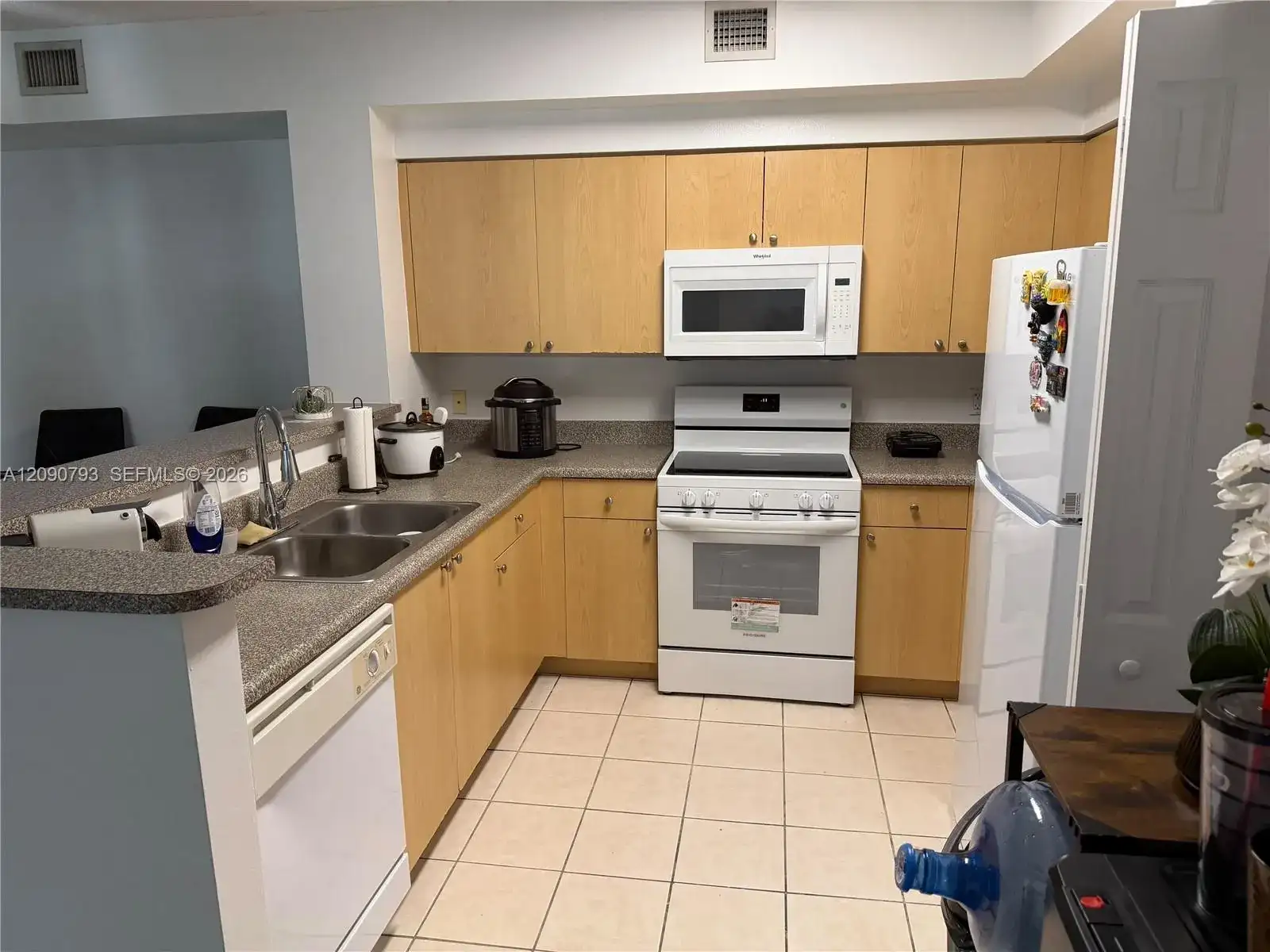 8020 N Nob Hill Rd # 204, Tamarac FL 33321 photo 4