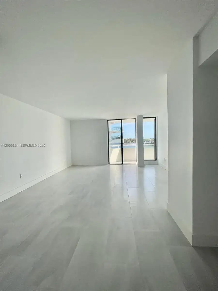 6820 Indian Creek Dr # 4D, Miami Beach FL 33141 photo 3