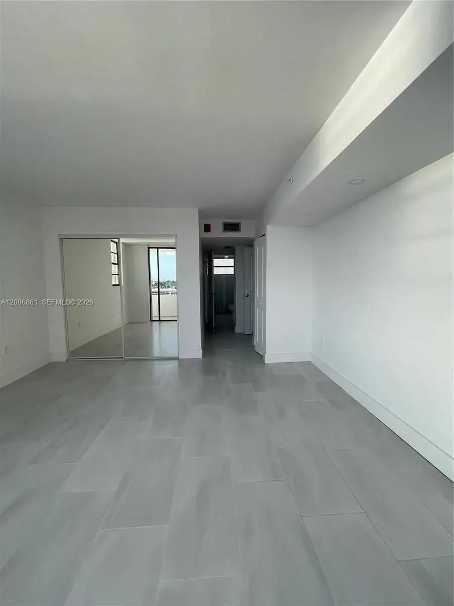 6820 Indian Creek Dr # 4D, Miami Beach FL 33141 photo 4