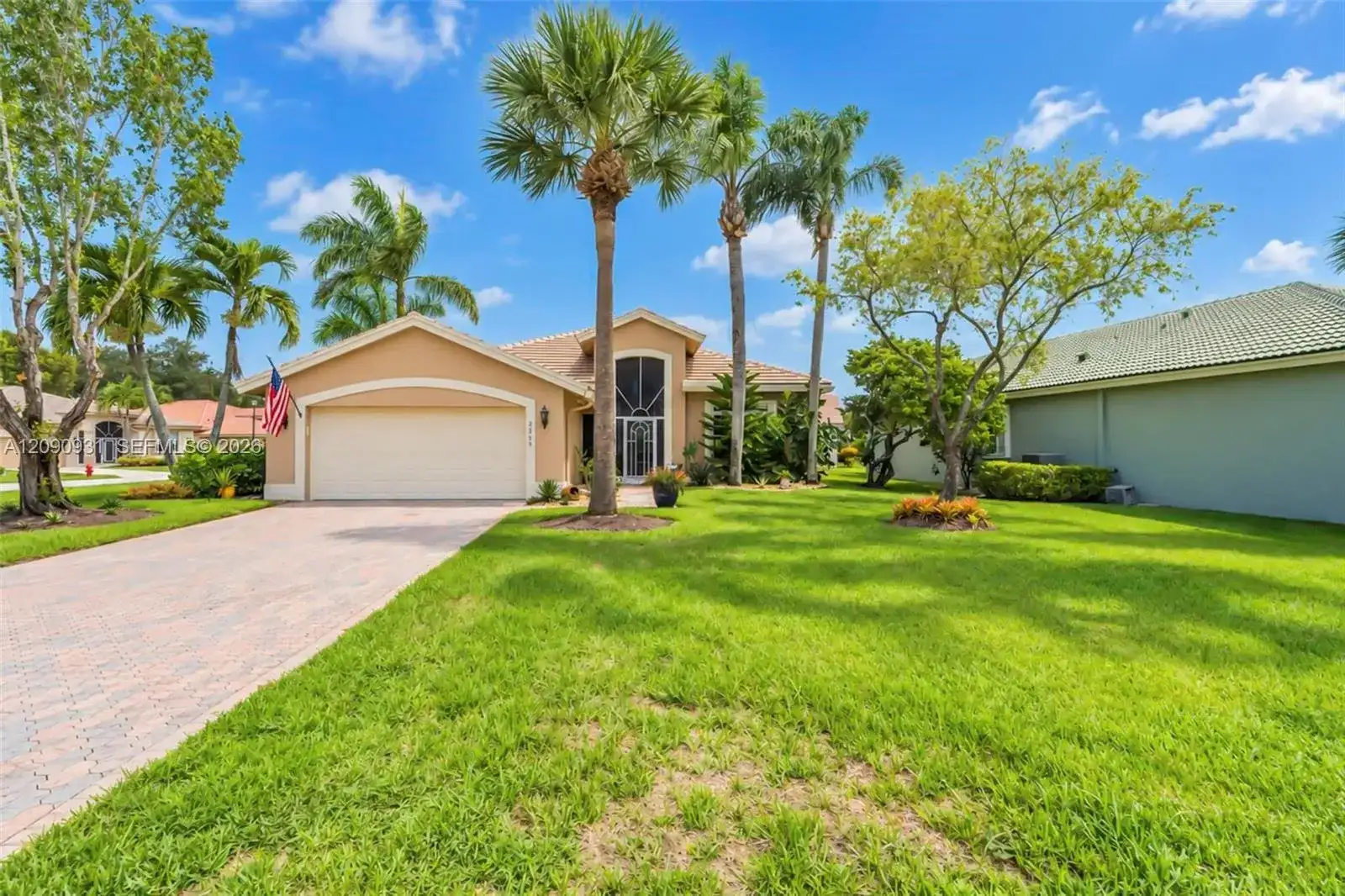 8795 Via Tuscany Dr, Boynton Beach FL 33472 photo 2