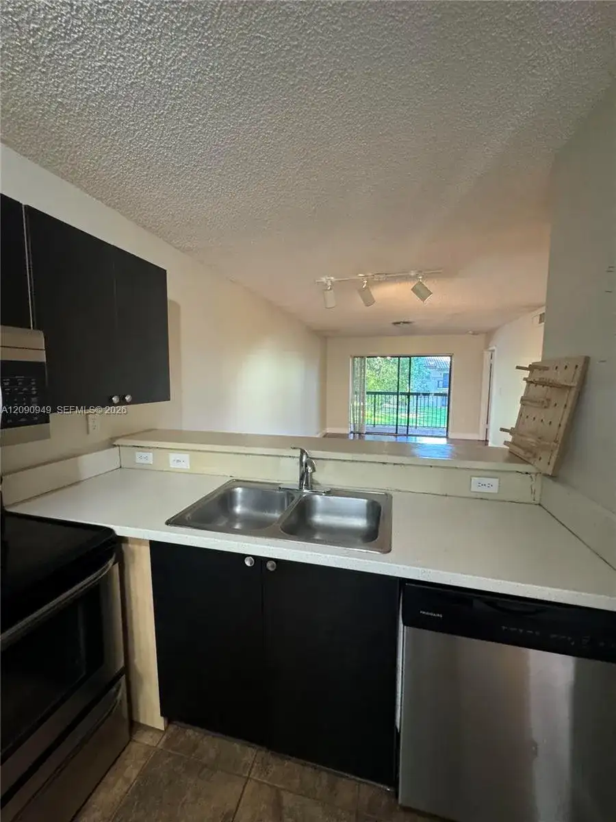 9969 Nob Hill Ct # 9969, Sunrise FL 33351 photo 4