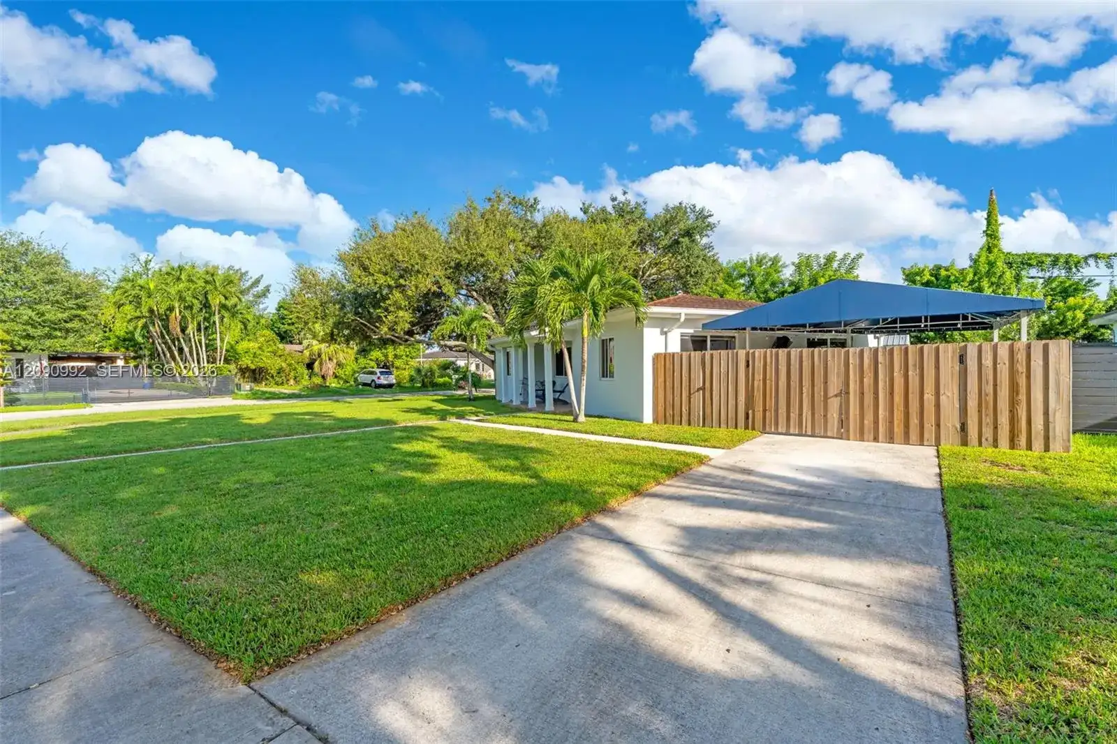 6891 SW 48th Ter, Miami FL 33155 photo 2