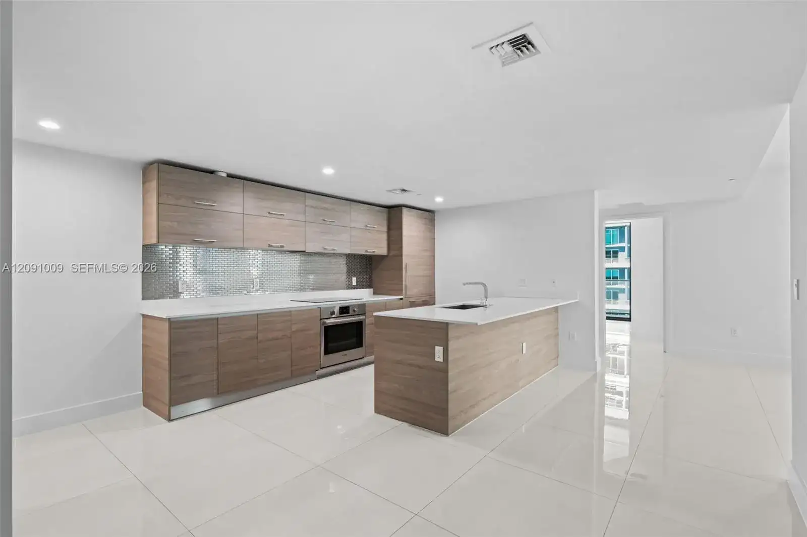 1300 S Miami # 1810, Miami FL 33130 photo 2