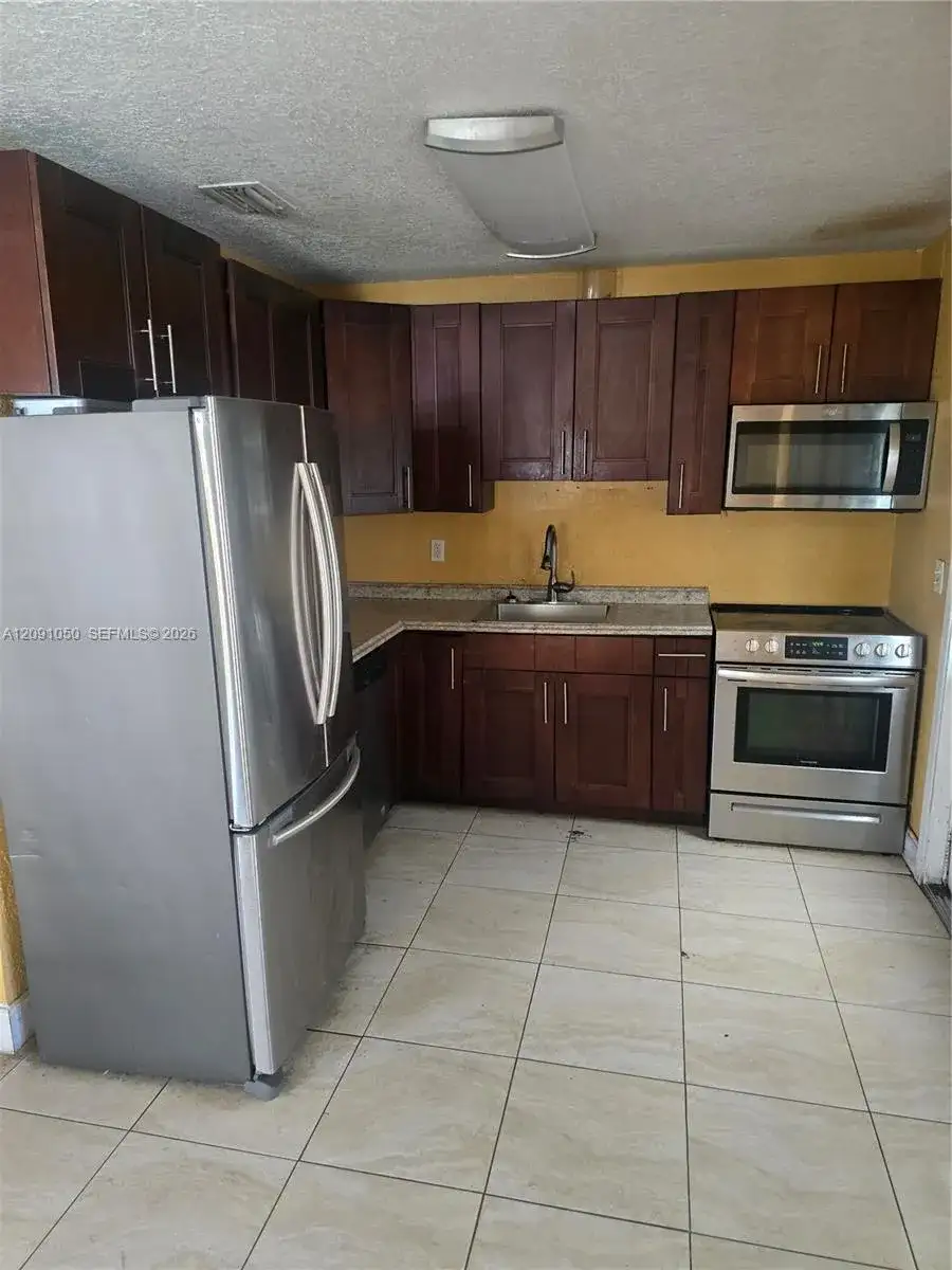 650 NW 49th St, Miami FL 33127 photo 2