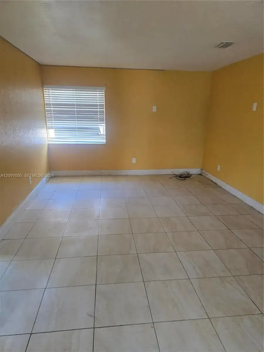 650 NW 49th St, Miami FL 33127 photo 4