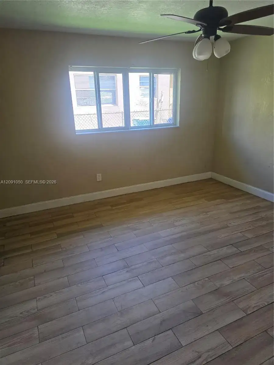 650 NW 49th St, Miami FL 33127 photo 5
