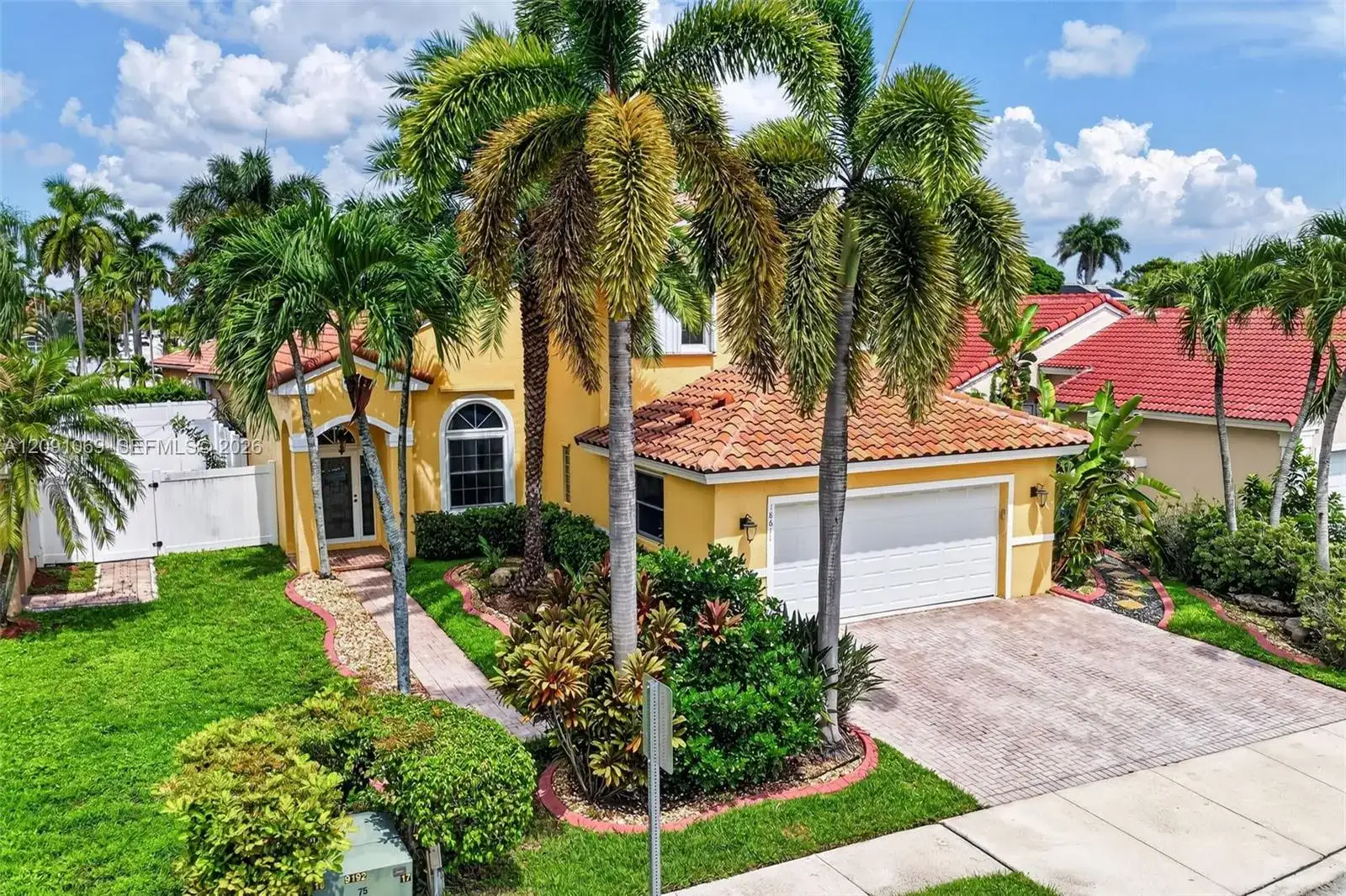 18611 NW 11th St, Pembroke Pines FL 33029 photo 3