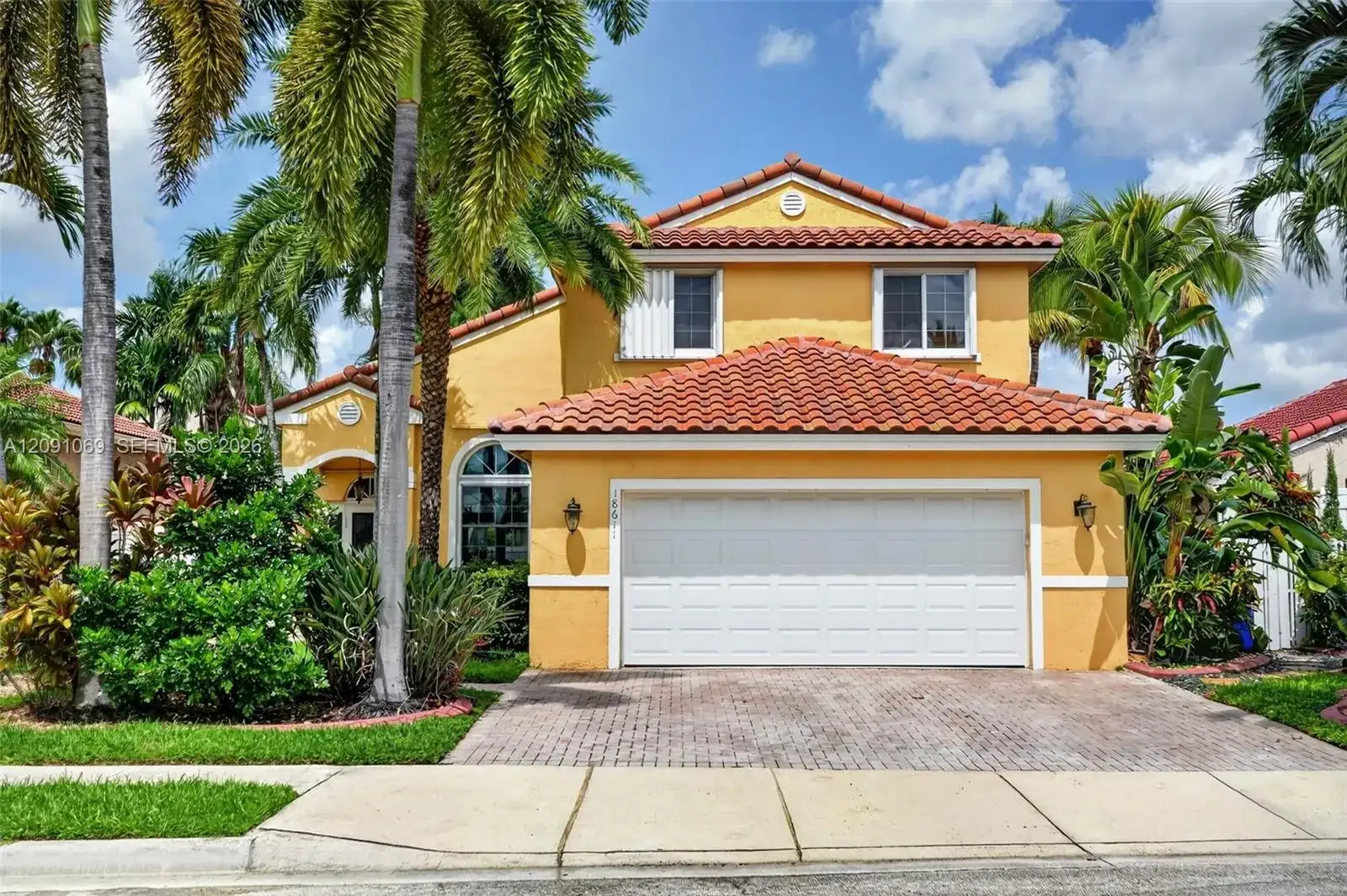 18611 NW 11th St, Pembroke Pines FL 33029 photo 4