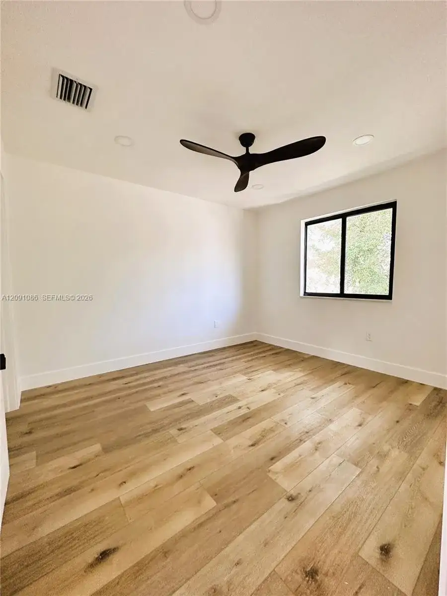 1278 SW 2nd St # 4, Miami FL 33135 photo 5