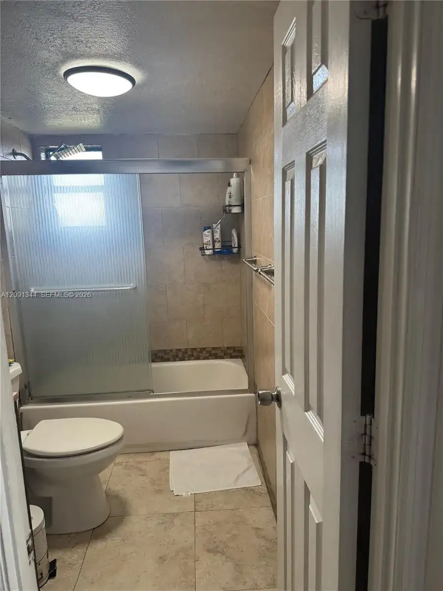 4550 NW 9th St # 901E, Miami FL 33126 photo 4