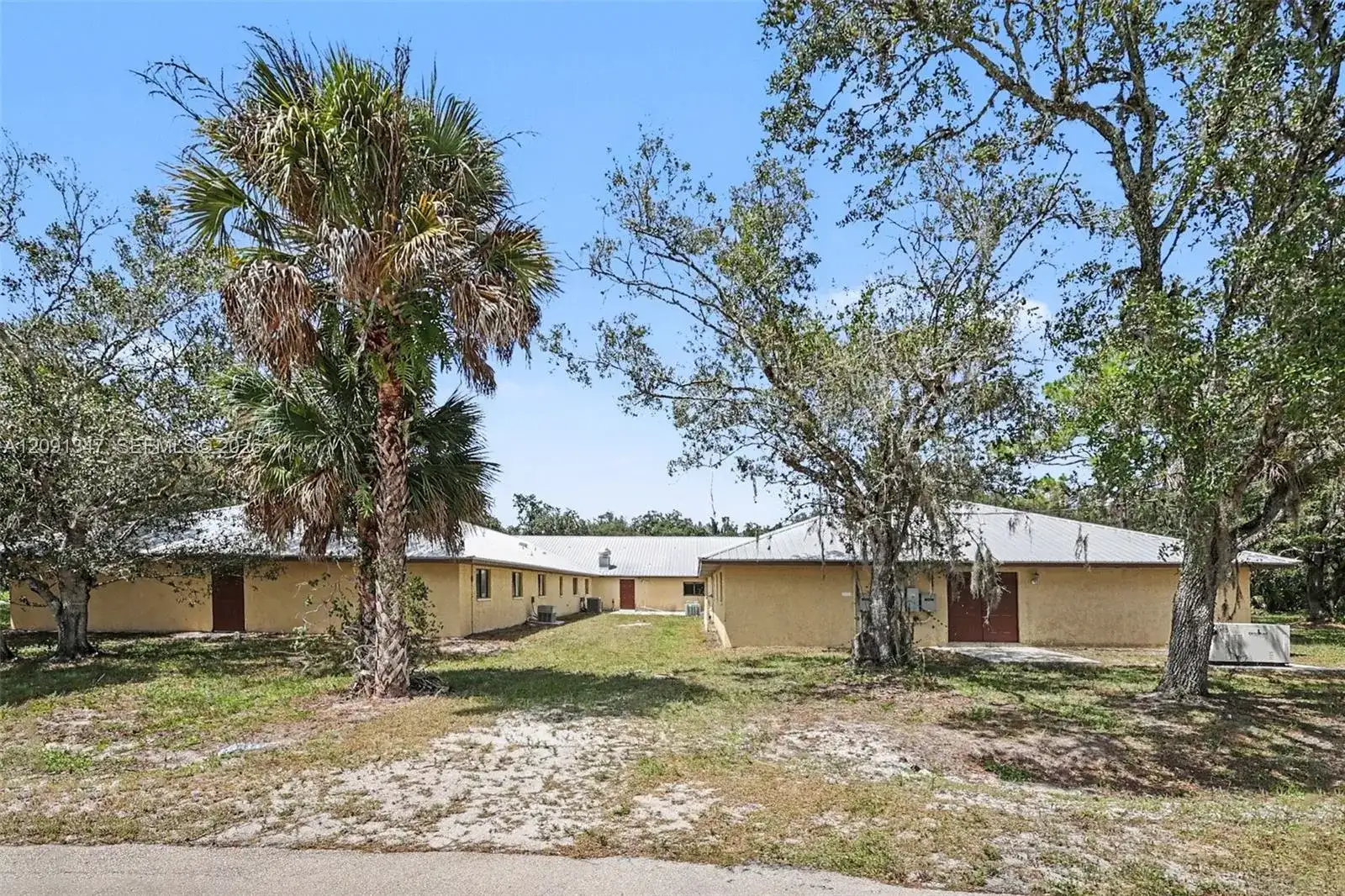 151 S Missouri St, La Belle FL 33935 photo 3