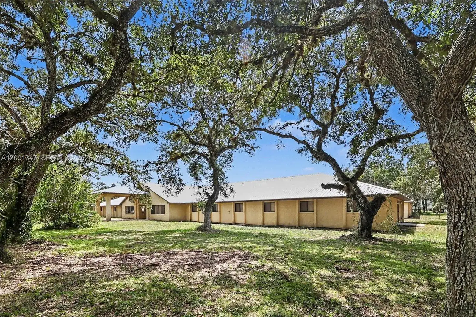 151 S Missouri St, La Belle FL 33935 photo 5