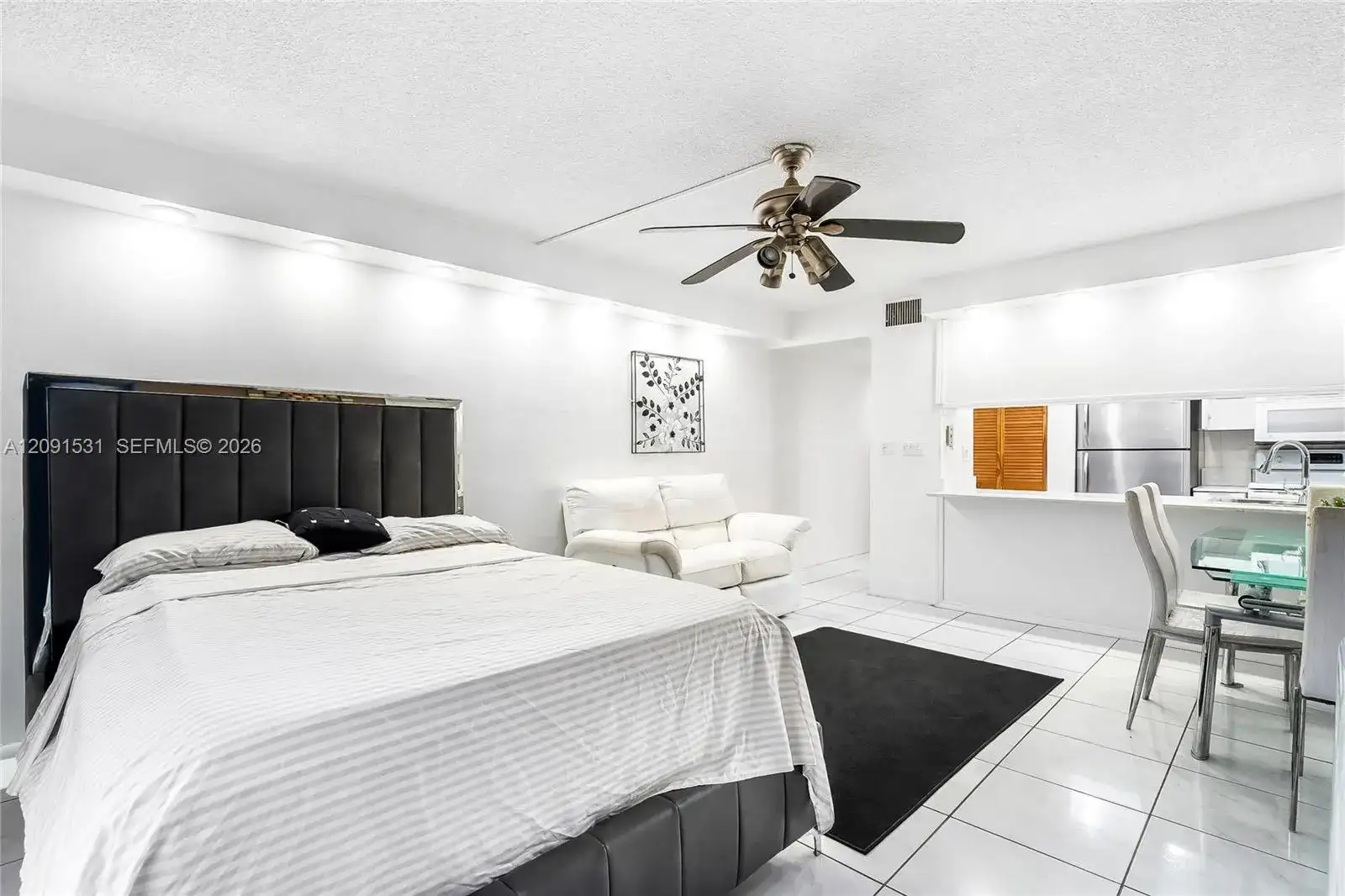 3720 Inverrary Dr # 1M, Lauderhill FL 33319 photo 3