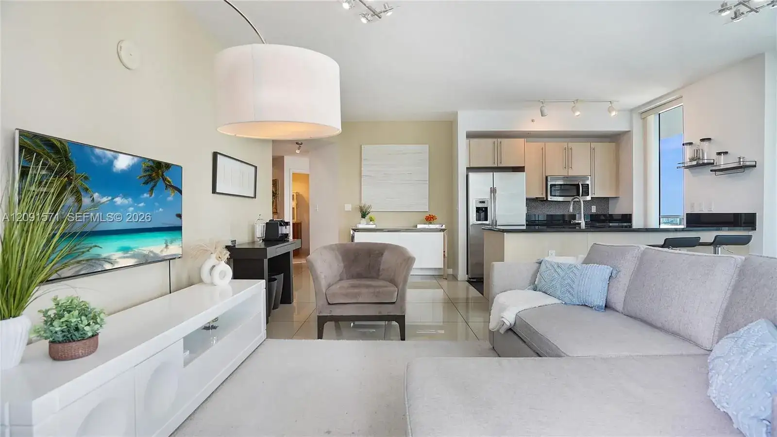 1111 SW 1st Ave, Miami FL 33130 photo 3
