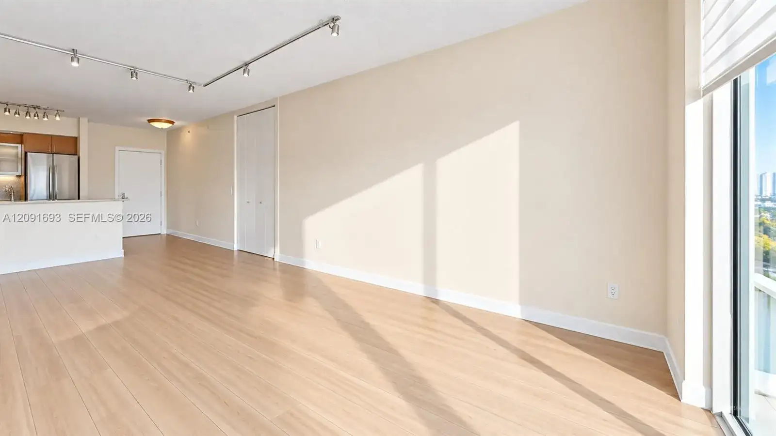 335 S Biscayne Blvd # 1601, Miami FL 33131 photo 4
