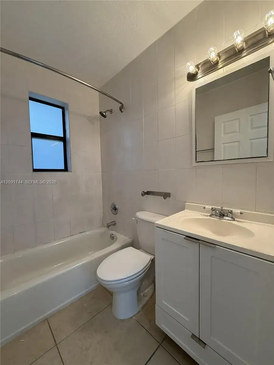 421 SW 6th St # 7, Miami FL 33130 photo 5