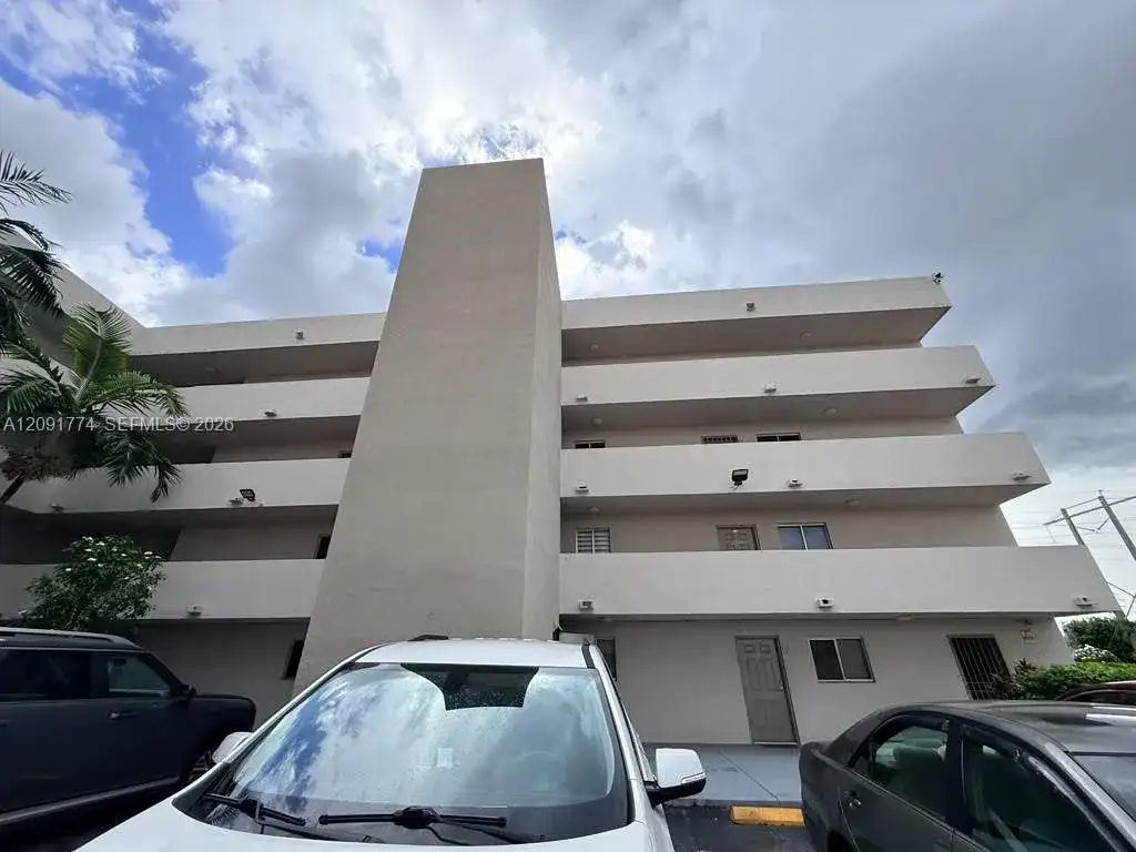 6091 W 22nd Ct # 407, Hialeah FL 33016 photo 2