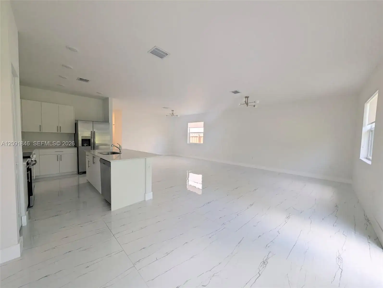 833 SE 26th Rd, Homestead FL 33035 photo 4