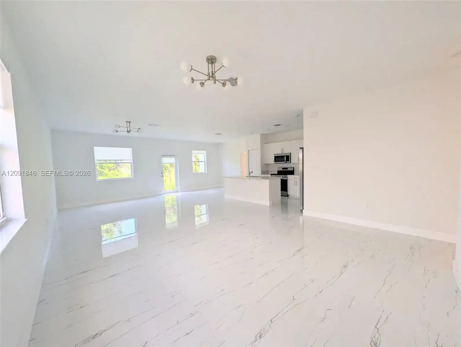 833 SE 26th Rd, Homestead FL 33035 photo 5