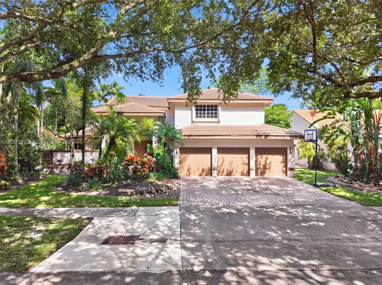 3315 Ottawa Ln, Cooper City FL 33026 photo 2