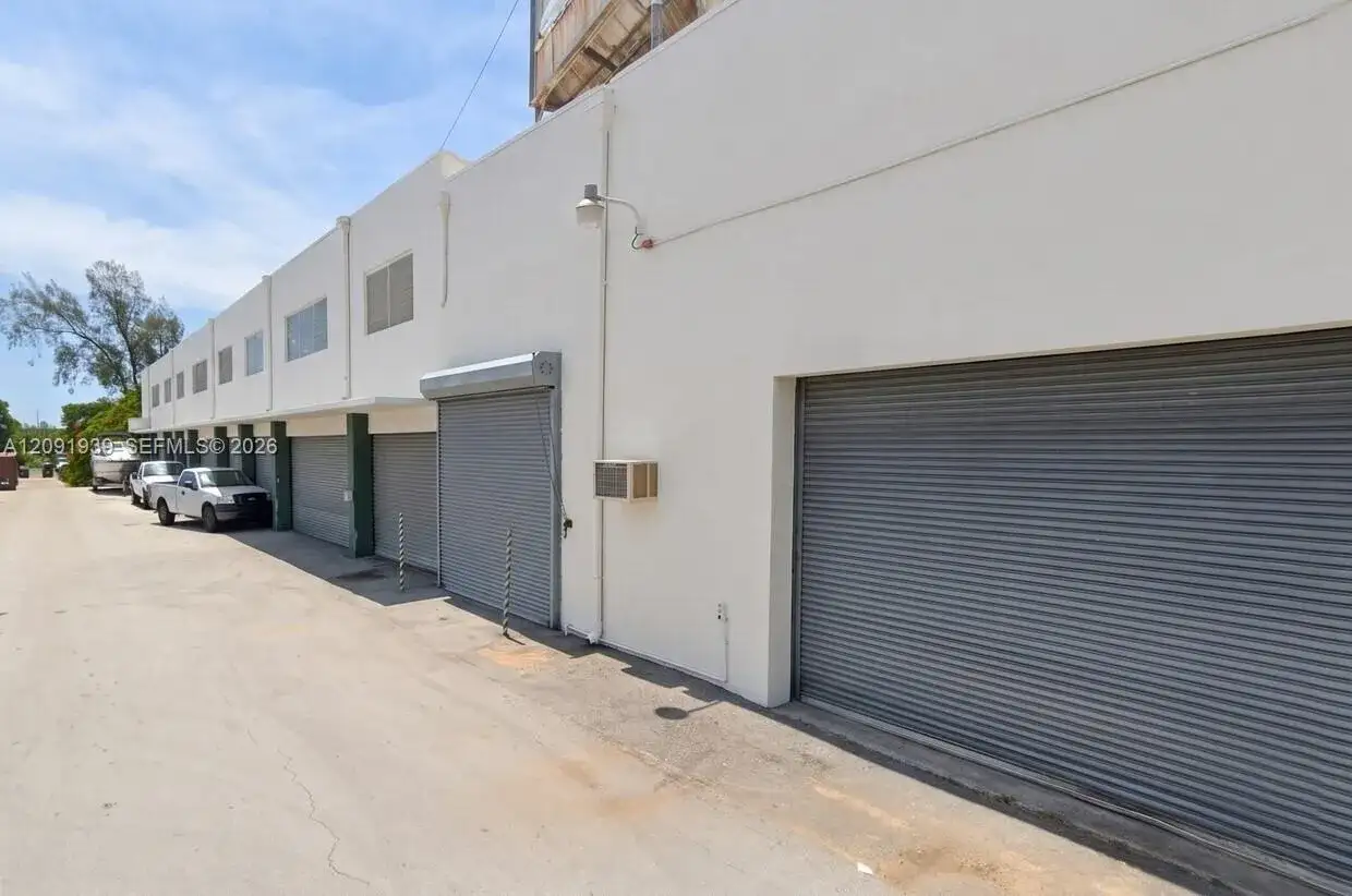 3300 SE 6th Ave, Fort Lauderdale FL 33316 photo 2
