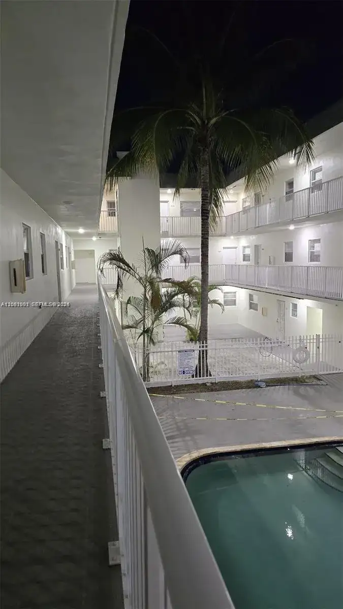 12890 NE 8th Ave # 310, North Miami FL 33161 photo 2