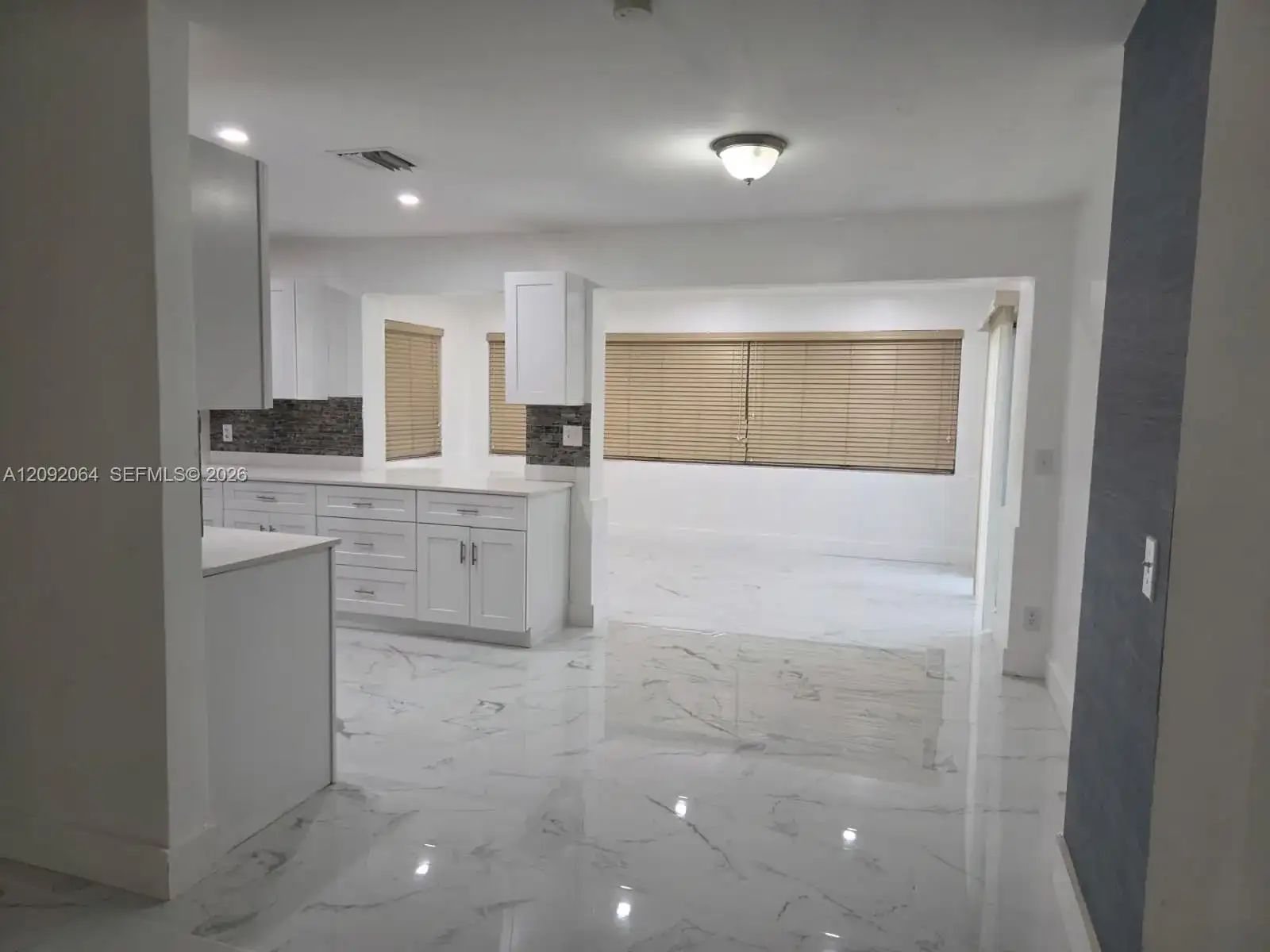 831 N 72nd Way, Hollywood FL 33024 photo 2