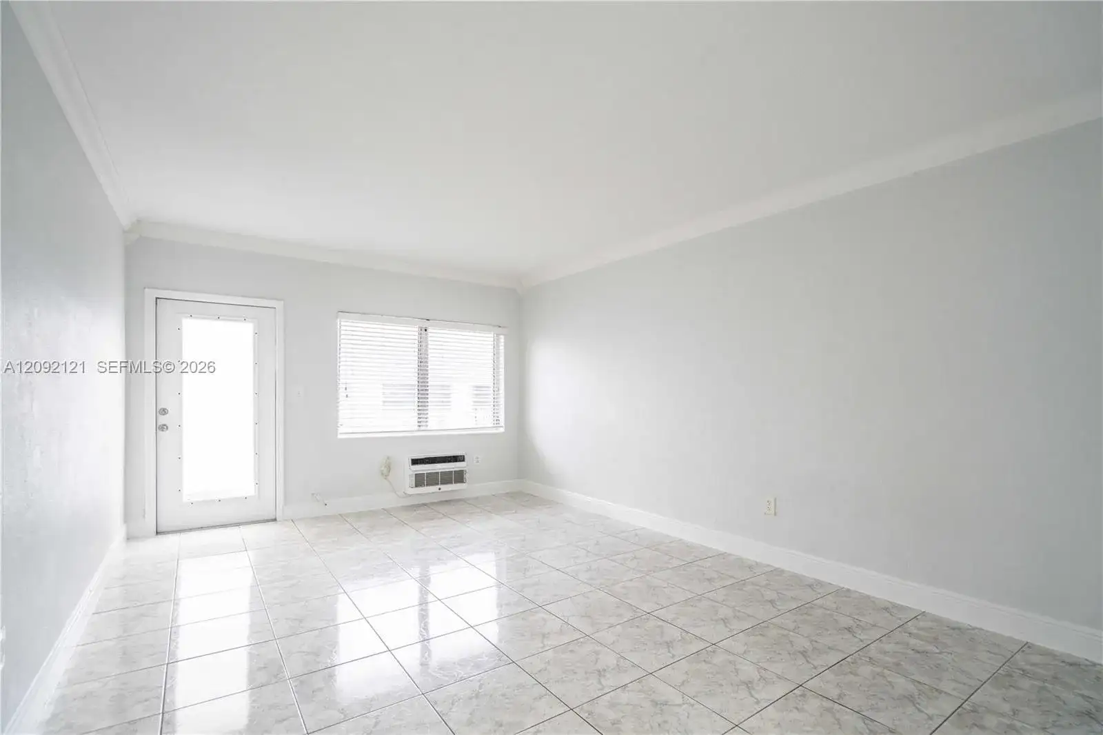 7640 Carlyle Ave # 10A, Miami Beach FL 33141 photo 2