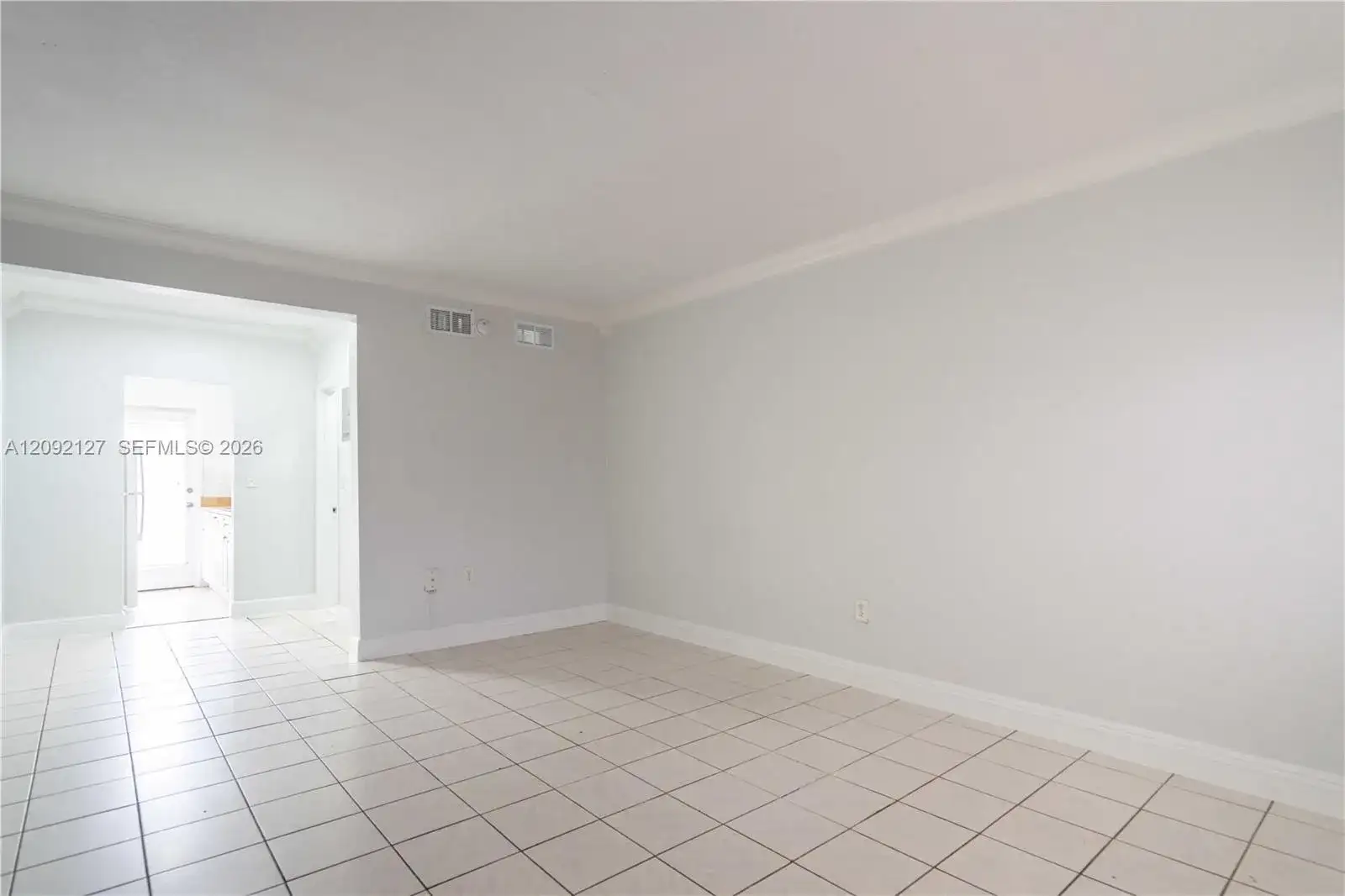 7640 Carlyle Ave # 5A, Miami Beach FL 33141 photo 3