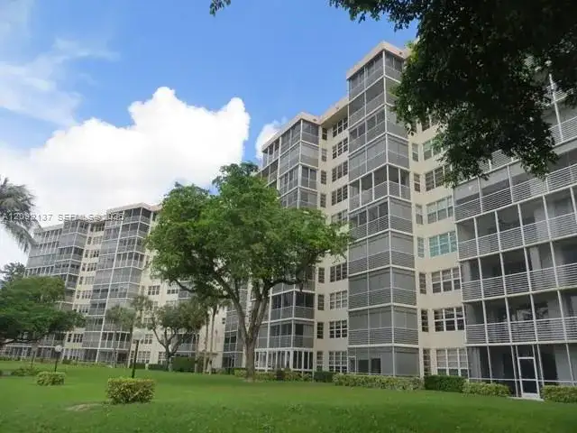 3499 Oaks Way # 708, Pompano Beach FL 33069 photo 2