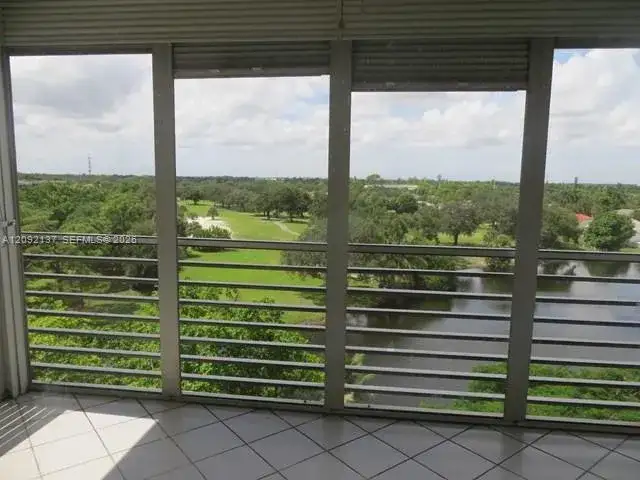 3499 Oaks Way # 708, Pompano Beach FL 33069 photo 4