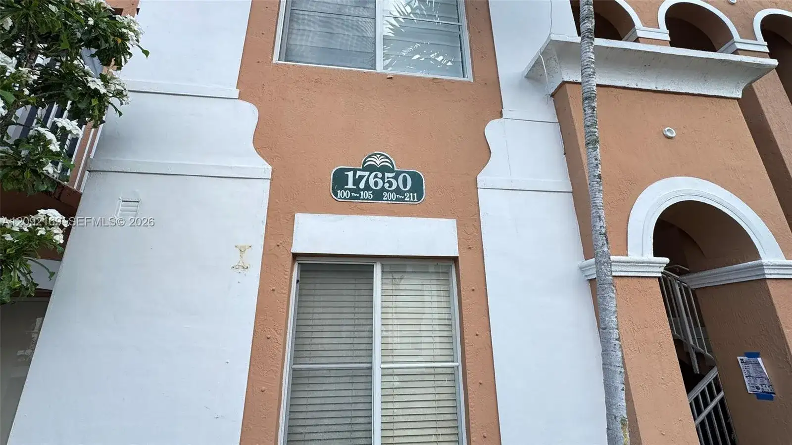 17650 NW 73rd Ave # 18, Hialeah FL 33015 photo 2