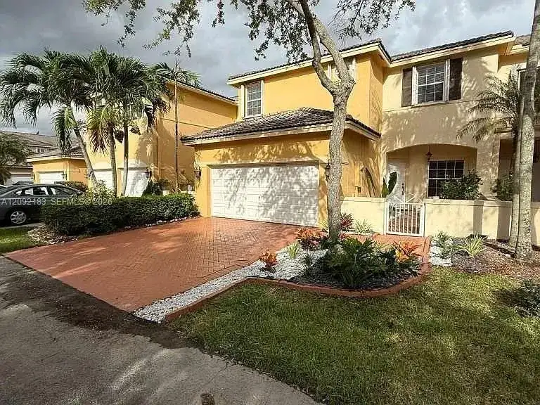 5543 NW 112th Pl, Doral FL 33178 photo 3