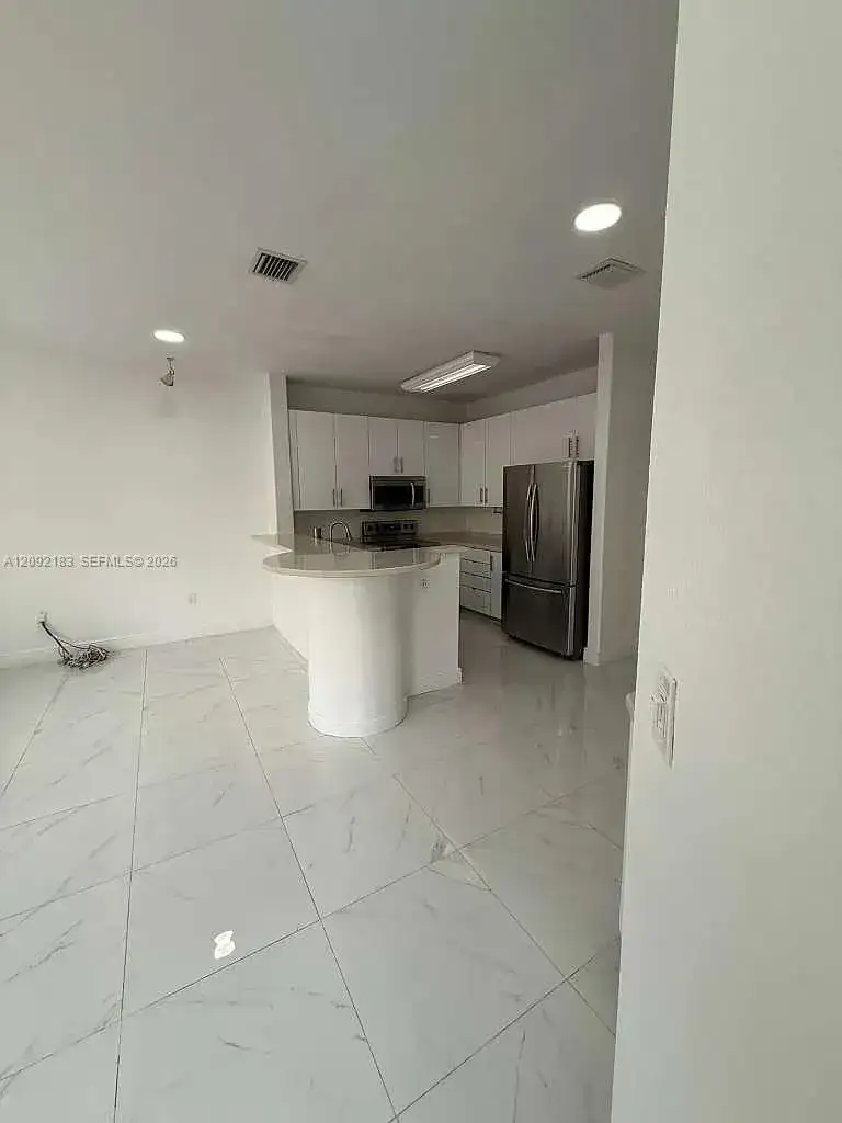5543 NW 112th Pl, Doral FL 33178 photo 5