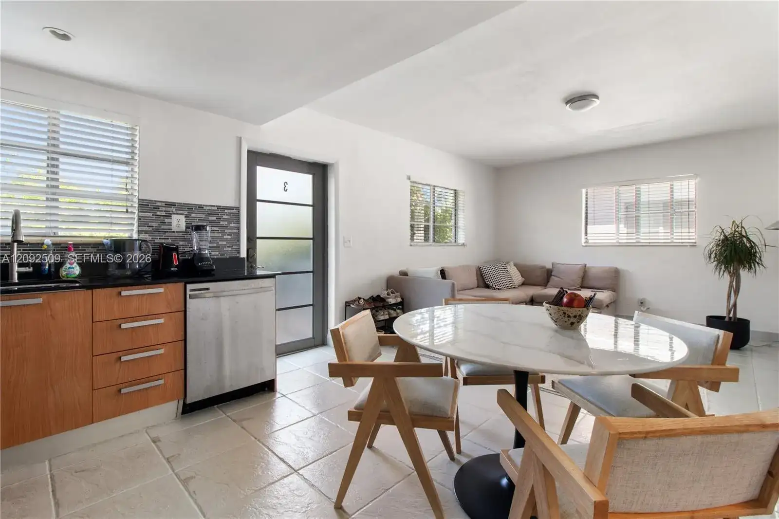 1050 7th St # 3, Miami Beach FL 33139 photo 2