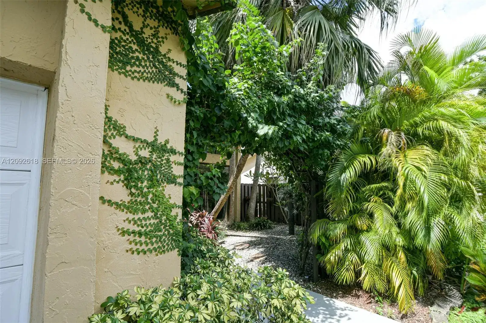 11624 SW 135th Pl, Miami FL 33186 photo 4