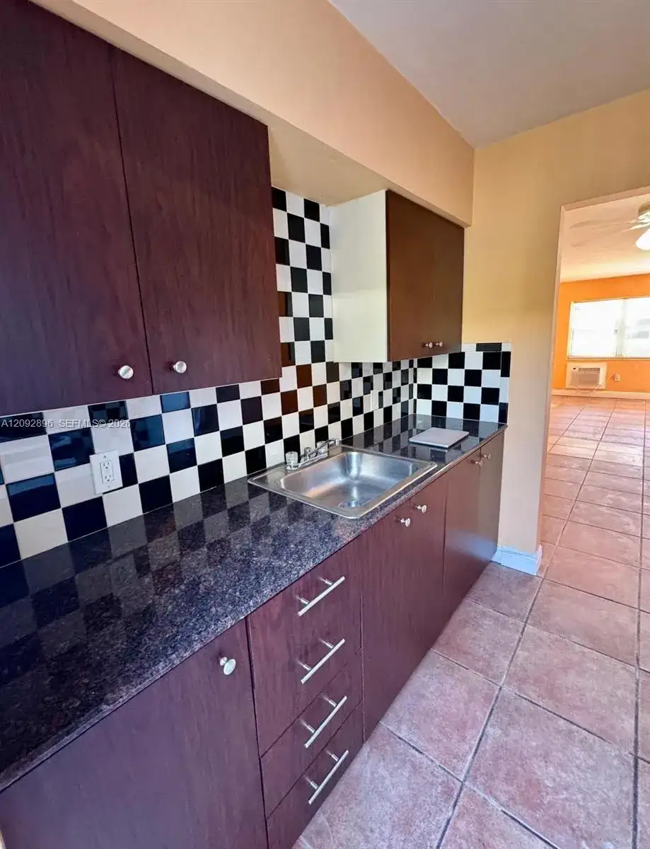 605 77th St # 3, Miami Beach FL 33141 photo 3